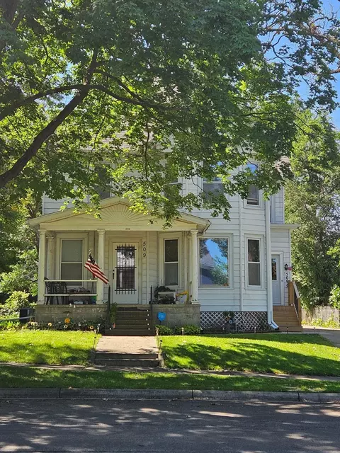 509 E Vine St, Owatonna, MN 55060
