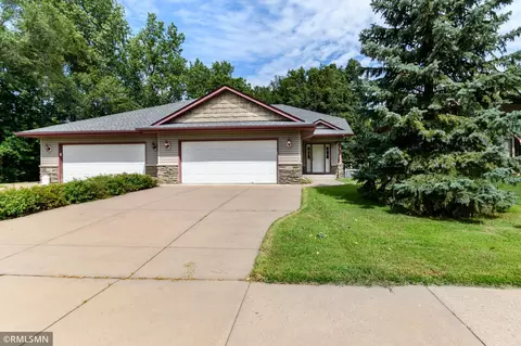 2081 Holloway Ave E, North Saint Paul, MN 55109