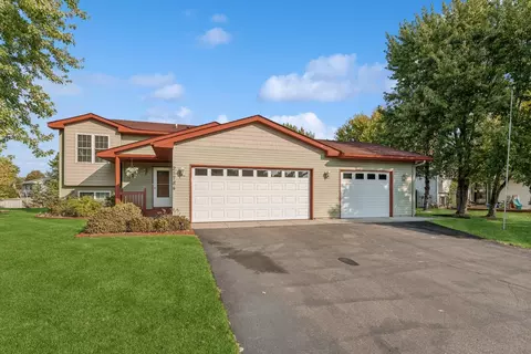 25784 8th St W, Zimmerman, MN 55398