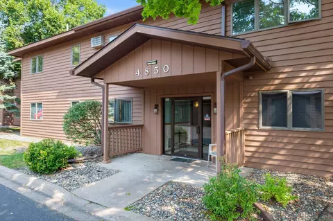 4850 Babcock Trl #233, Inver Grove Heights, MN 55077