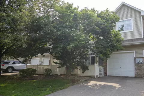 8448 Kimball Dr, Eden Prairie, MN 55347