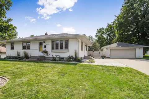 3342 73rd St E, Inver Grove Heights, MN 55076