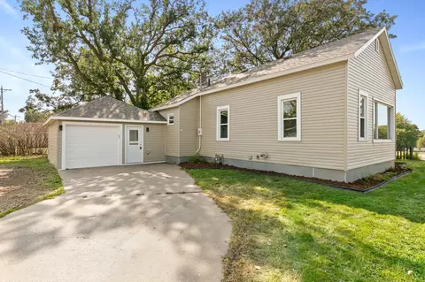 106 4th Ave SE, Little Falls, MN 56345
