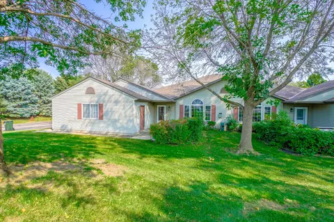 1300 Carriage Dr #1300A, Hudson, WI 54016