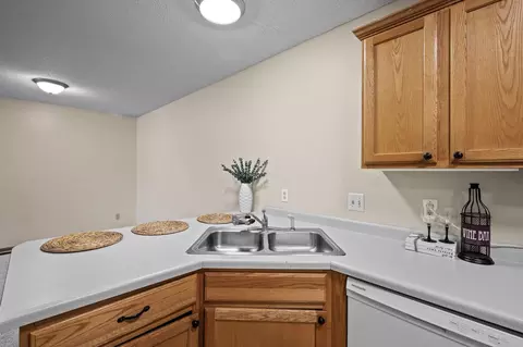 2083 Willow Cir, Hugo, MN 55038 photo 18