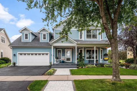 11631 E Laketowne Dr, Albertville, MN 55301