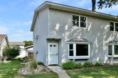 1374 Mcnally Dr #A, Winona, MN 55987