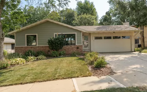 3002 8th Ave NW, Rochester, MN 55901