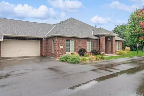 81 Deerwood Ct, Hudson, WI 54016