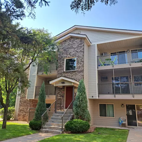 2120 Ridge Dr #32, Minneapolis, MN 55416