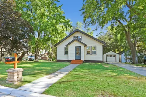 212 5th Ave S, Sauk Rapids, MN 56379
