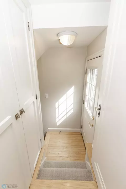 Entry Way - 1254 2nd St N, Fargo, ND 58102 photo 4 of 5