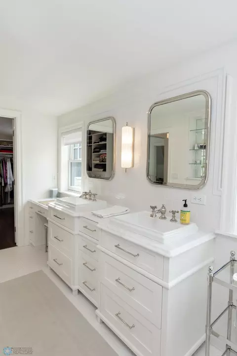 Bath - 1254 2nd St N, Fargo, ND 58102 photo 6 of 11