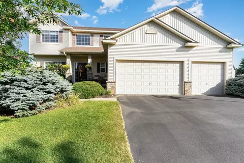 18565 Duluth Cir, Farmington, MN 55024