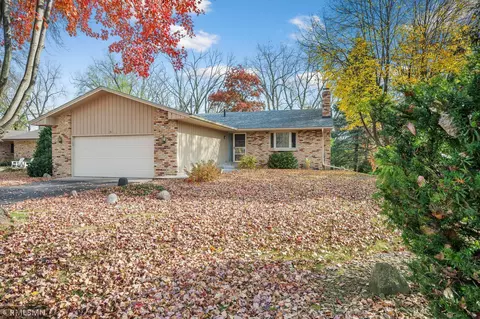 2900 Merrill St, Roseville, MN 55113