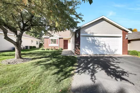 1017 Diamond Willow Cir, Waite Park, MN 56387