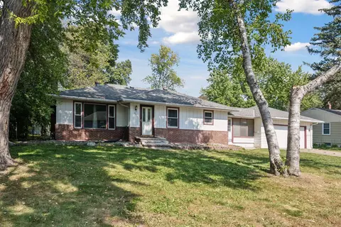 6916 Dutton Ave N, Brooklyn Park, MN 55428