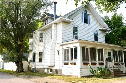 1212 S Minnesota Ave, Saint Peter, MN 56082