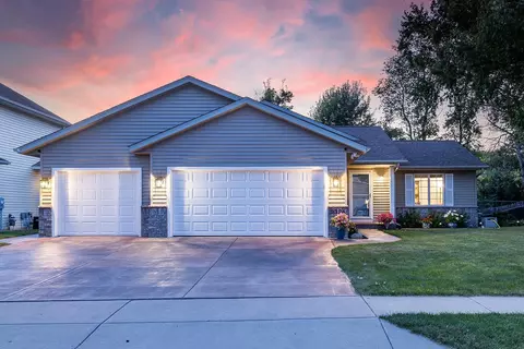 3324 Kosec Dr, Red Wing, MN 55066