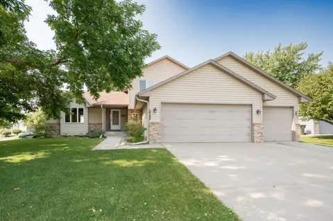 5705 Vinewood Ln N, Plymouth, MN 55442