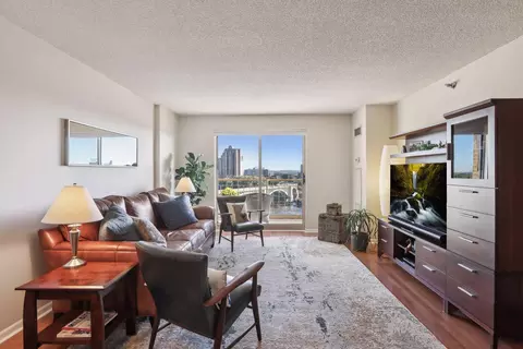 401 S 1st St #1005, Minneapolis, MN 55401