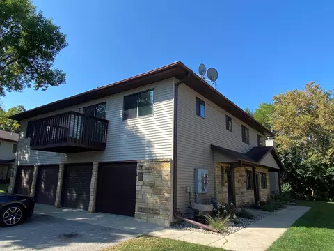 93 Conner Cir SW, Rochester, MN 55902