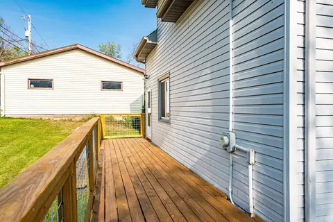 Exterior - 2211 W 11th St, Duluth, MN 55806 photo 12 of 21