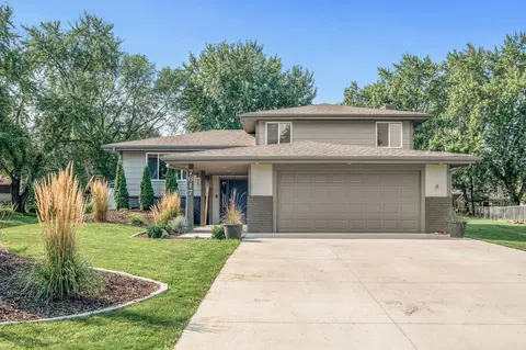 7617 84th Ave N, Brooklyn Park, MN 55445