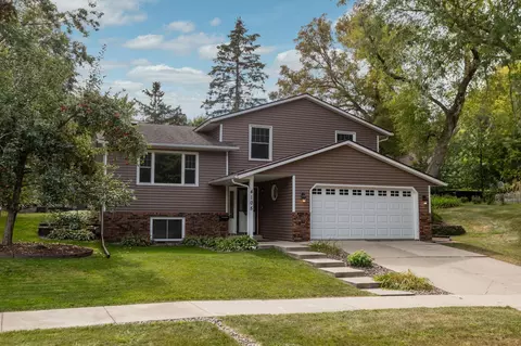 4105 Manor View Dr NW, Rochester, MN 55901