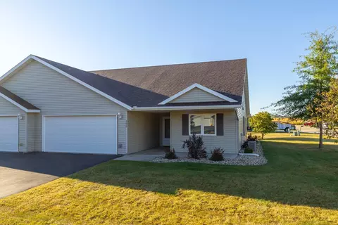 102 6th Ave NE, Elgin, MN 55932