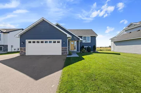 6678 Upper 210th St W, Farmington, MN 55024