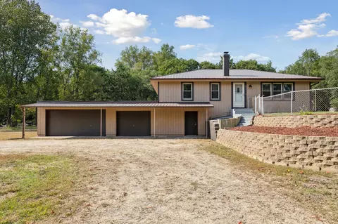 837 Andover Blvd NE, Ham Lake, MN 55304