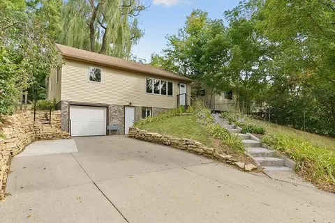 408 James Ave, Mankato, MN 56001