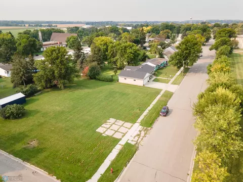 357 3rd St E, Halstad, MN 56548 photo 37