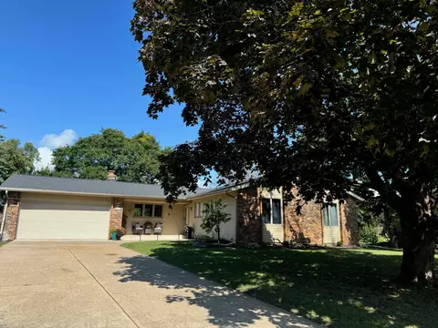 10314 Toledo Cir, Bloomington, MN 55437