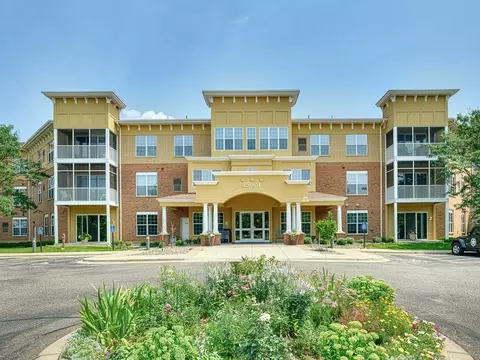 15001 Burnhaven Dr #225, Burnsville, MN 55306