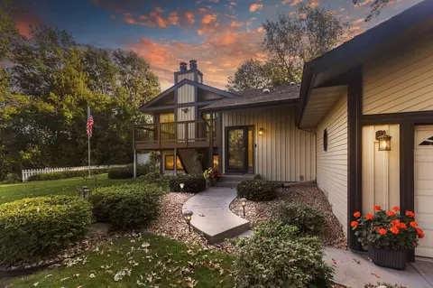 15001 1st Ave S, Burnsville, MN 55306