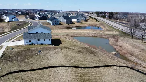 11492 Lakewood Dr NE, Albertville, MN 55301