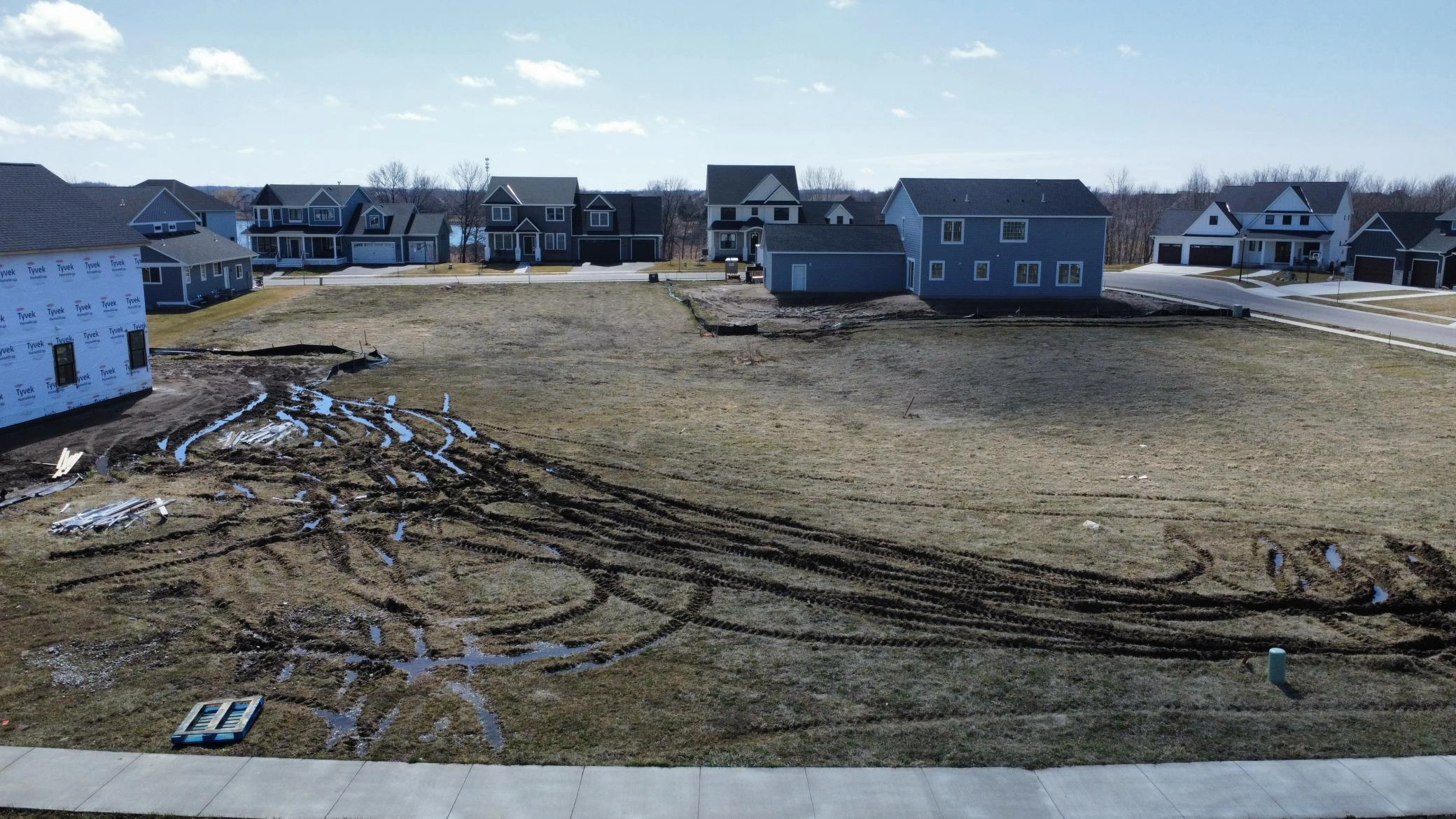 11519 Lakewood Dr NE  