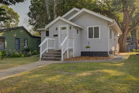 3242 Vincent Ave N, Minneapolis, MN 55412
