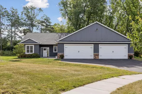 122 Raymond Ave, River Falls, WI 54022