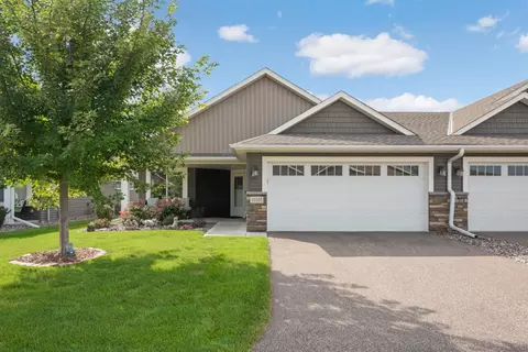 10105 3rd St NE, Blaine, MN 55434