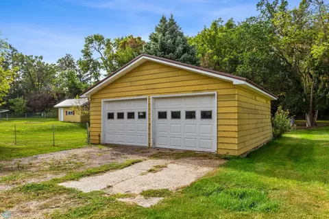 732 Center St, Enderlin, ND 58027 photo 28