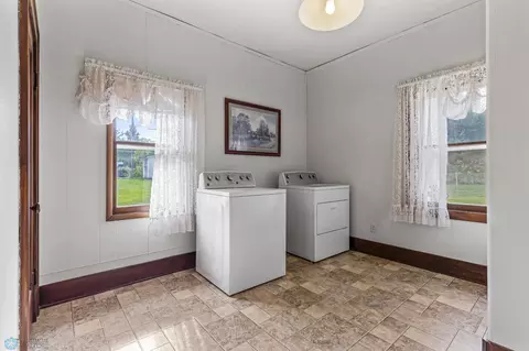 732 Center St, Enderlin, ND 58027 photo 19