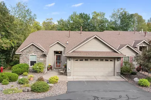 29573 Mentzer Ct, Lindstrom, MN 55045