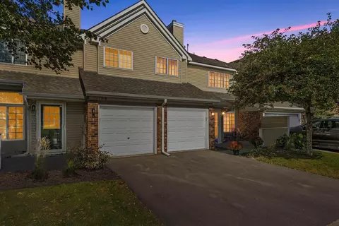1916 Sapphire Pt #101, Eagan, MN 55122