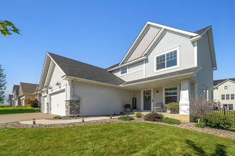 19732 Holdingford Way, Lakeville, MN 55044