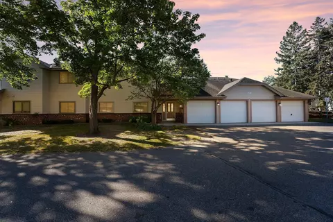 6251 Magda Dr #D, Maple Grove, MN 55369