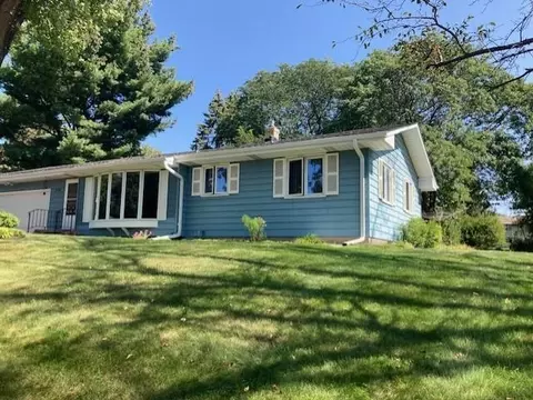2178 Irene St, Roseville, MN 55113