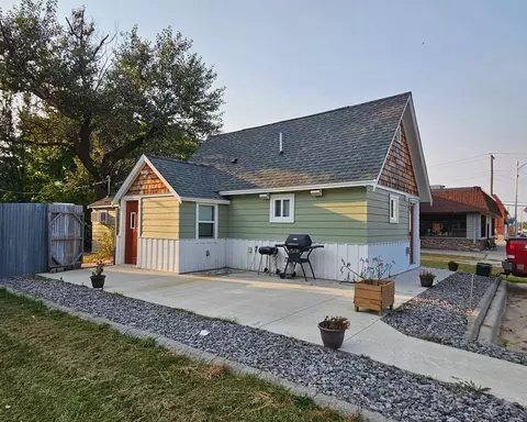 303 Main Ave, Carlos, MN 56319